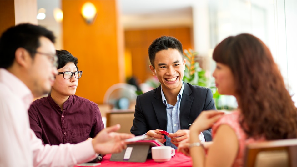 12 วิธีแสดงความยินดีกับเพื่อนร่วมงานหรือลูกน้องเป็นภาษาอังกฤษ British